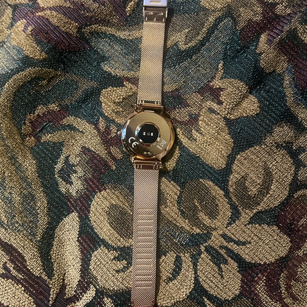 Violeva Luxury Smart Watch - Picture 2 of 2